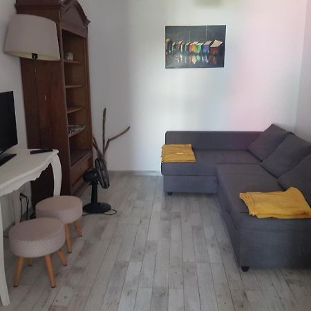 Appartement Re 2 Personnes ชาแตเลยง-ปลาจ ภายนอก รูปภาพ